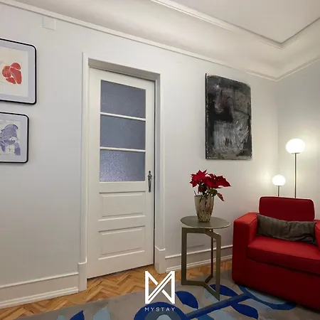 That Place For U - Vintage Homestay Lisbon